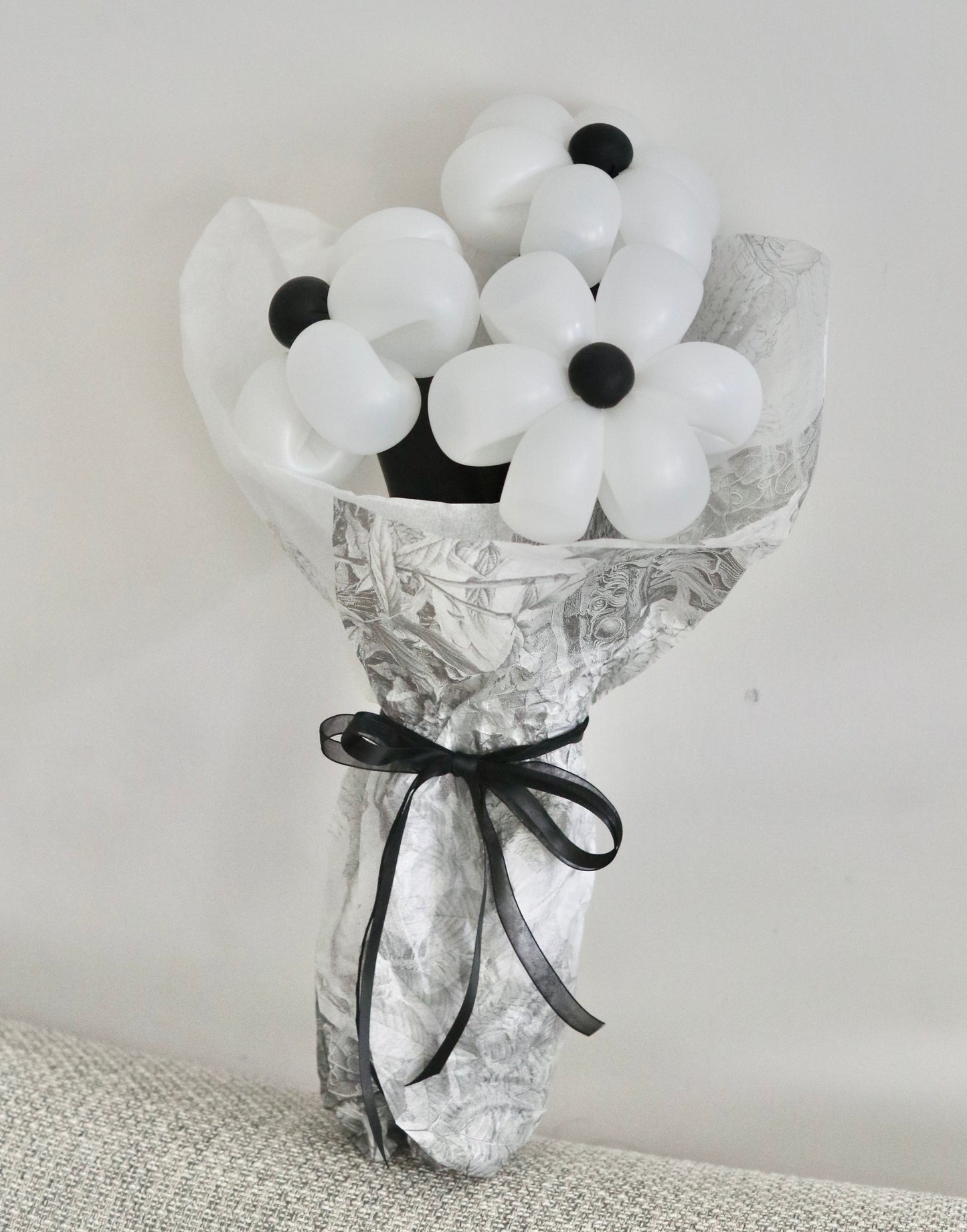 "MIDNIGHT" (Balloon Bouquet 氣球花束)