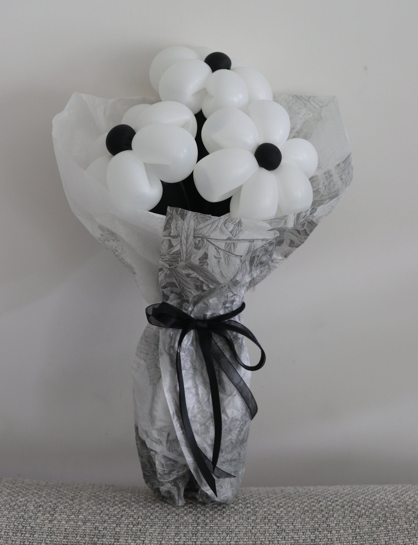 "MIDNIGHT" (Balloon Bouquet 氣球花束)