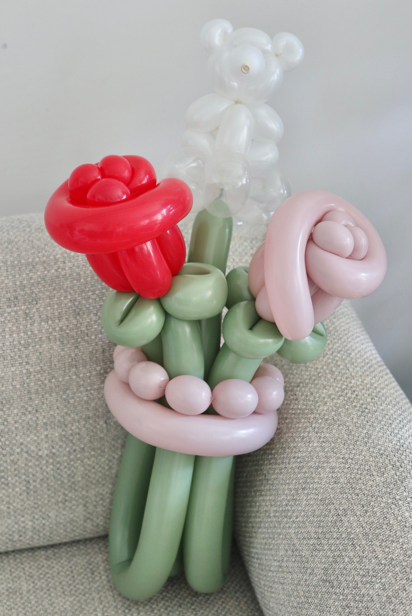 Teddy Bear Rose Balloon Bouquet 泰迪熊玫瑰氣球花束