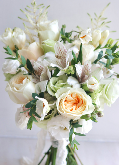 LINEN LINEN 玫瑰、百合、尤加利婚禮花球 3